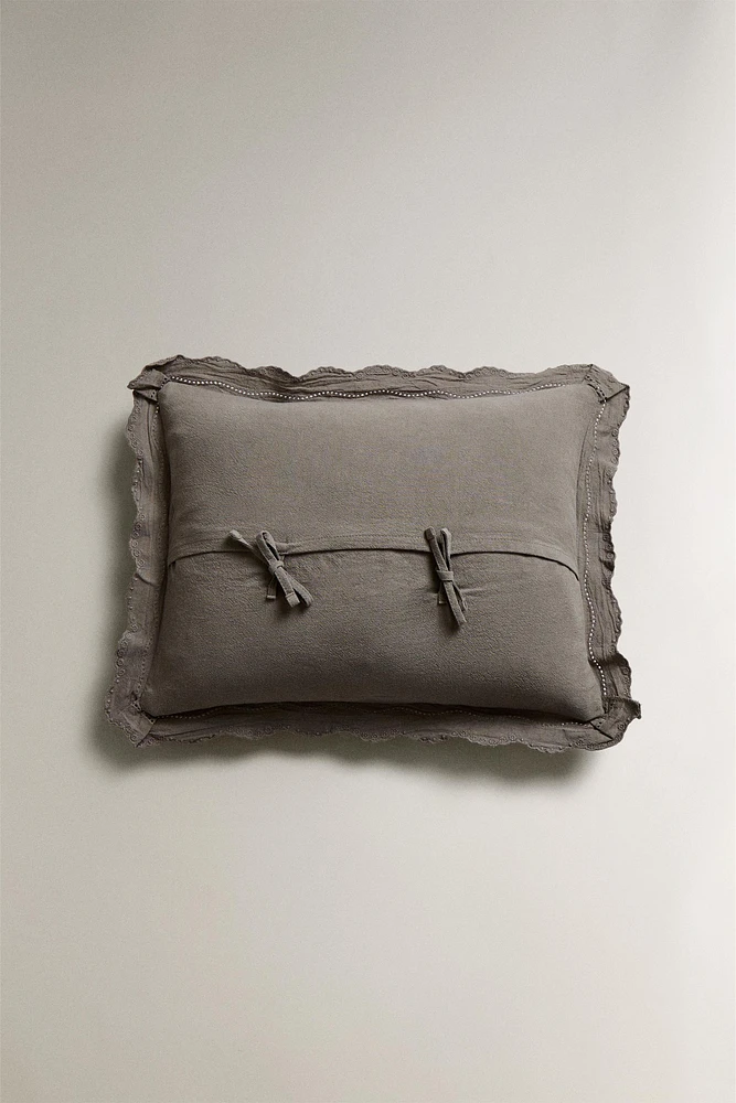 HOUSSE DE COUSSIN ENFANT BRODERIES FLEURS