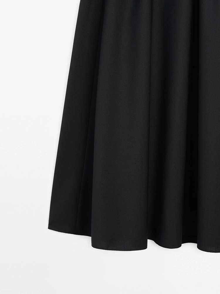 Technical fabric skirt with wool