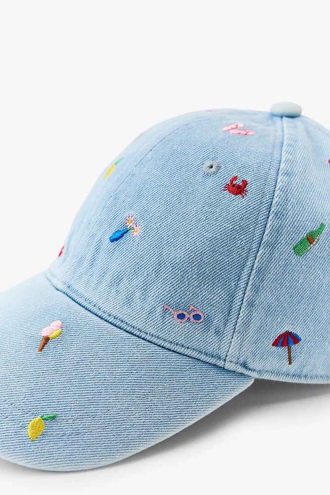 CASQUETTE EN JEAN BRODÉE