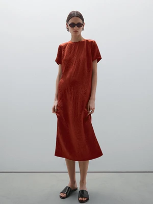 Robe midi satinée fluide