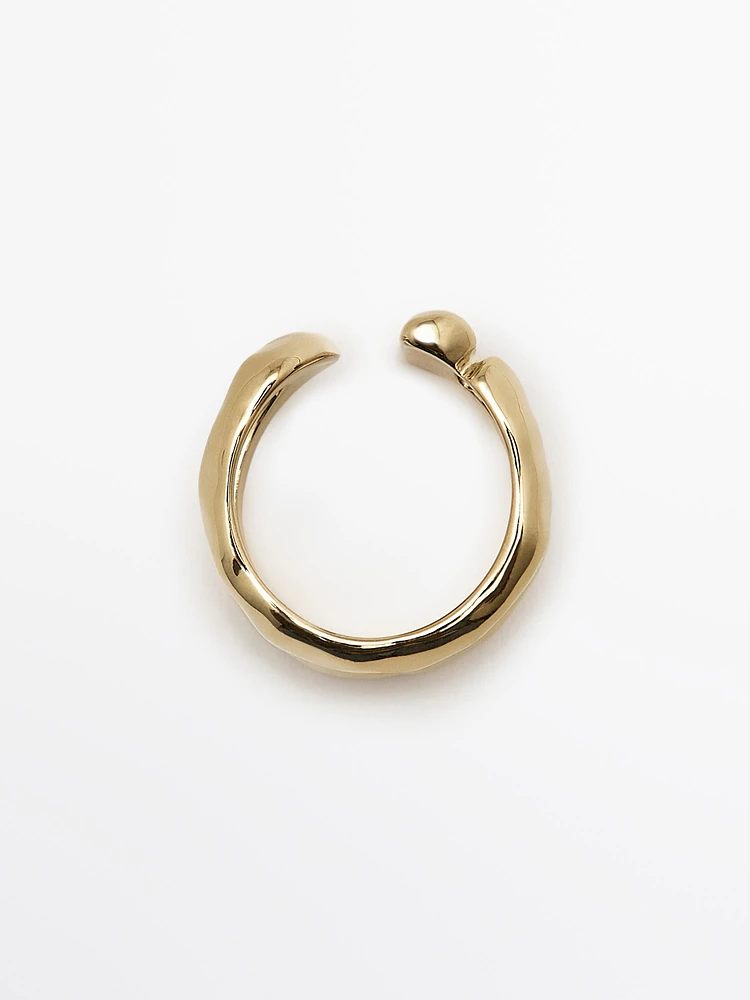 Horseshoe ring