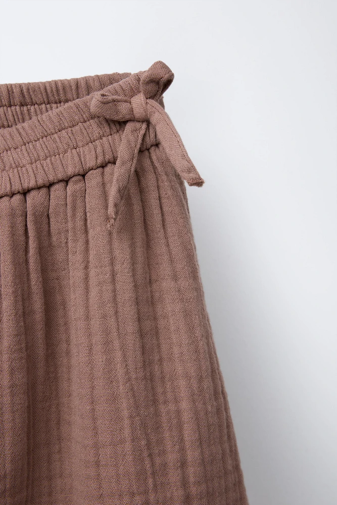 TEXTURED BOW SKORT