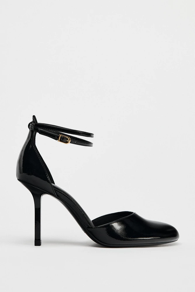 CHAUSSURES À TALONS EFFET VERNI