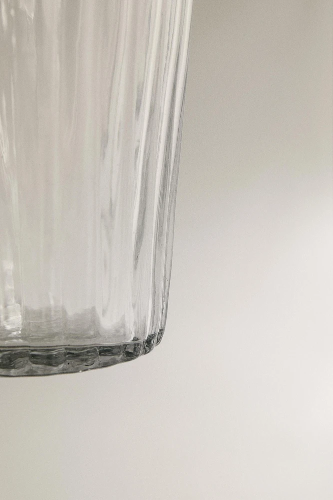 RAISED DESIGN GLASS TUMBLER