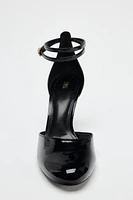CHAUSSURES À TALONS EFFET VERNI