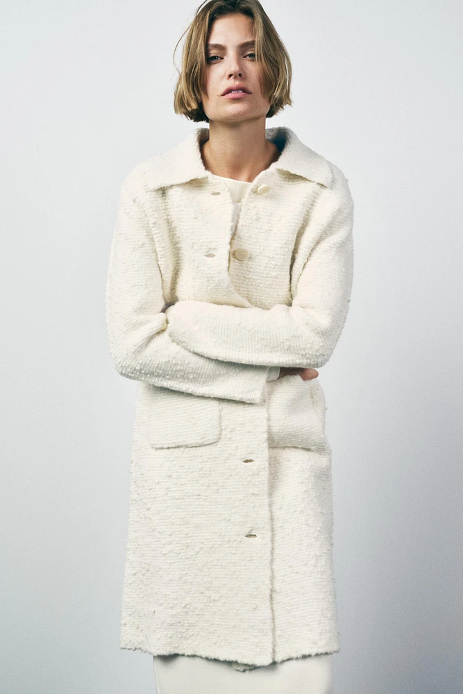 MANTEAU EN MAILLE AVEC LAINE