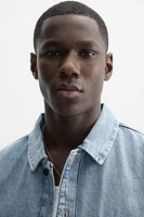 CHEMISE EN JEAN COUPE CARRÉE
