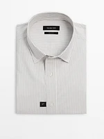 Chemise slim en popeline à rayures