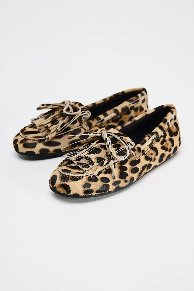 MOCASSINS À IMPRIMÉ ANIMALIER EN CUIR AVEC EFFET FOURRURE