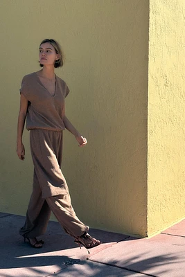 TEXTURED CARGO PANTS