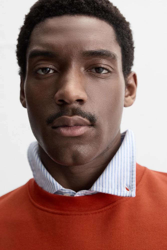 CAMBRIDGE© PATCH SWEATSHIRT