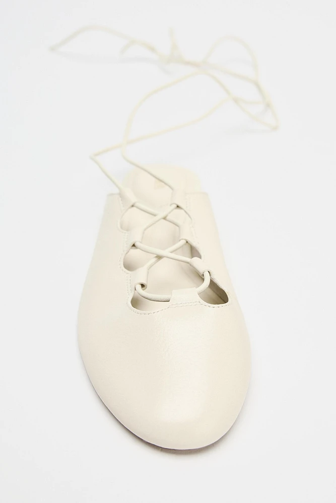 CHAUSSURES BALLERINES OUVERTES À L'ARRIÈRE EN CUIR