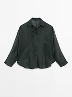 Loose-fitting shirt with pintuck detailing