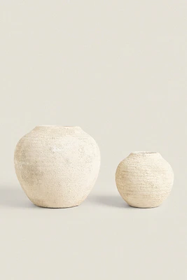 CERAMIC VASE