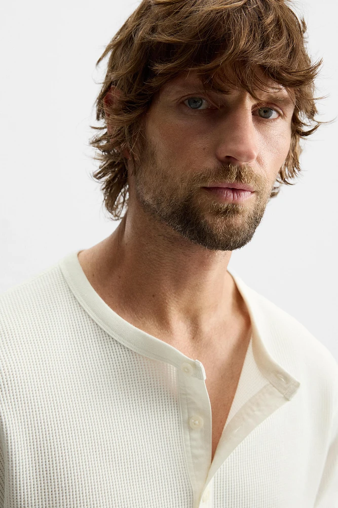 BUTTON-NECK CHECKERED T-SHIRT