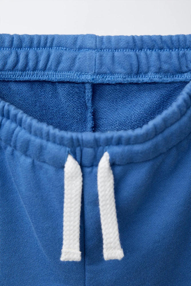 MICKEY MOUSE © T-SHIRT AND SHORTS SET