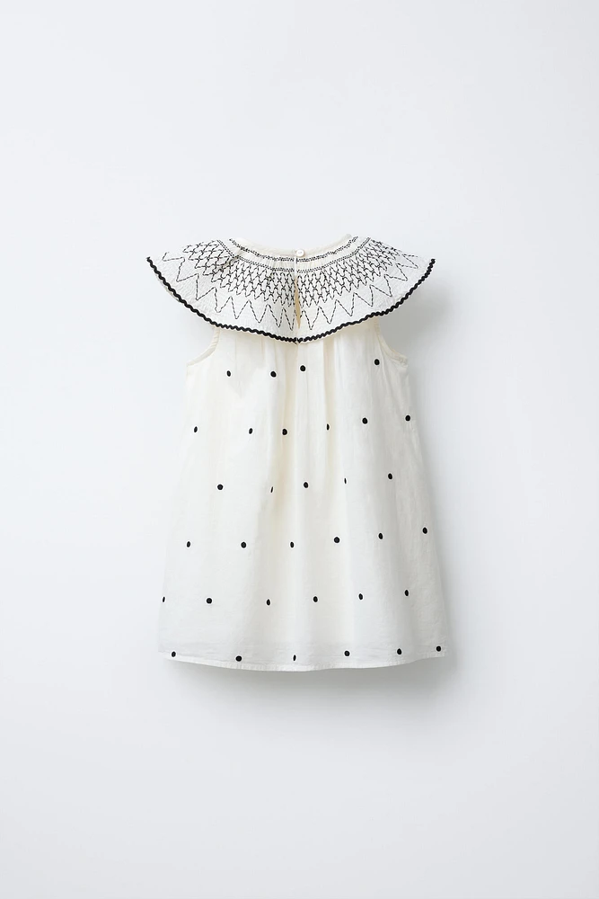 ROBE BRODÉE