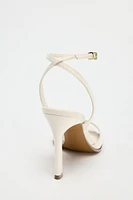 PATENT EFFECT HEELED SANDALS