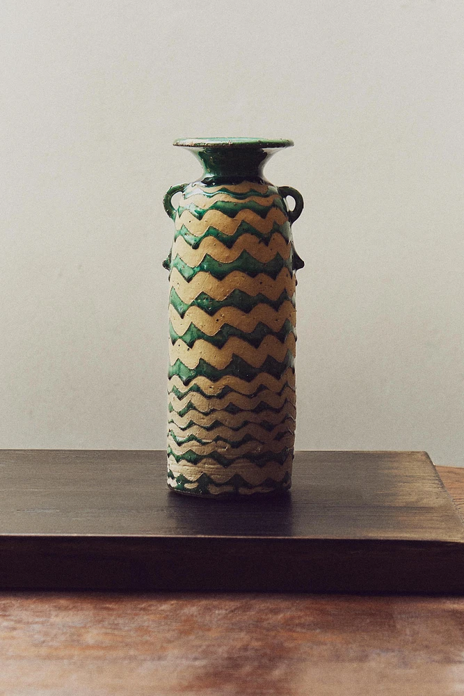 VASE CÉRAMIQUE ALLONGÉ