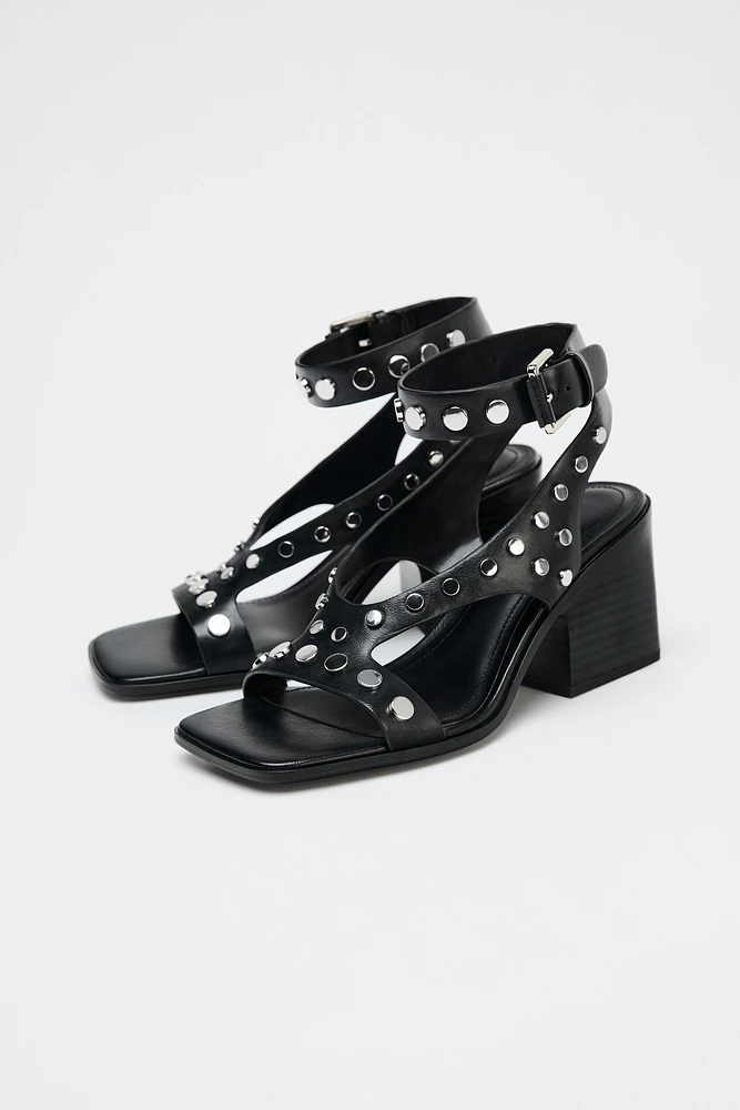 SANDALES À TALON CLOUTÉES