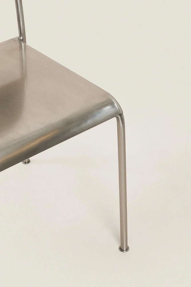 CHAISE STRUCTURE ACIER