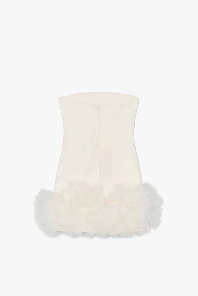 ROBE COURTE EN TULLE AVEC VOLUME DANS LE BAS