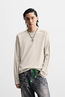 T-SHIRT AVEC RÉSILLE