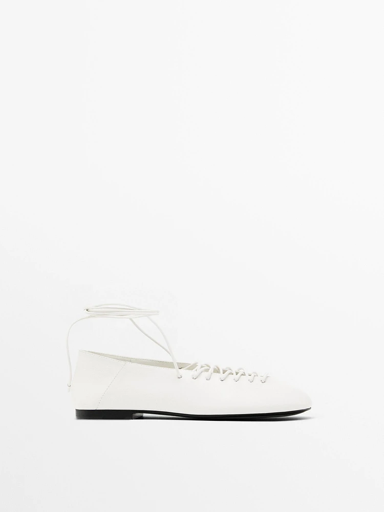 Ballerines à lacets