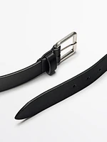 Ceinture en cuir avec boucle métallisée