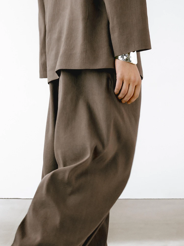 Linen blend straight-leg trousers with darts