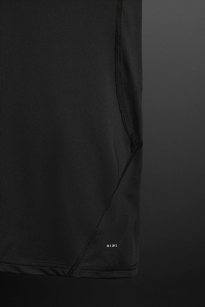 COMPRESSION TECHNICAL T-SHIRT