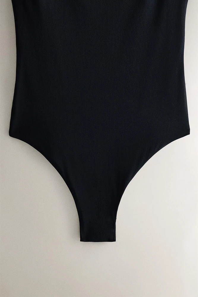 PLAIN COLOR SWIMSUIT WITH THIN STRAPS