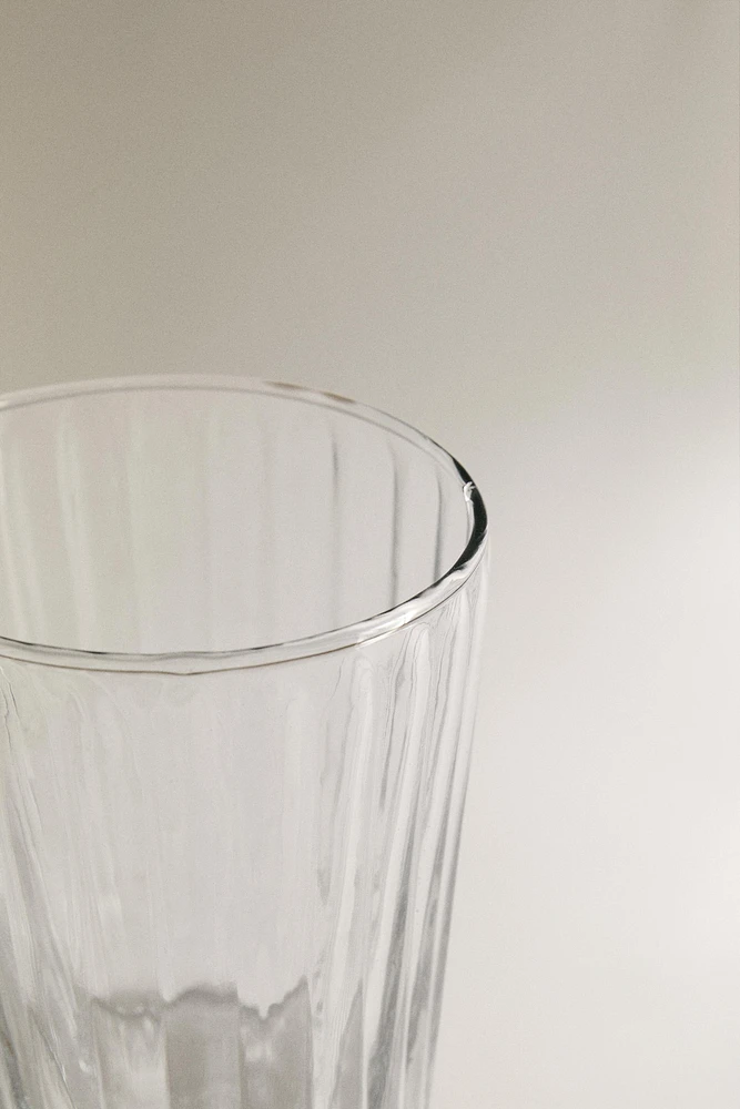RAISED DESIGN GLASS TUMBLER
