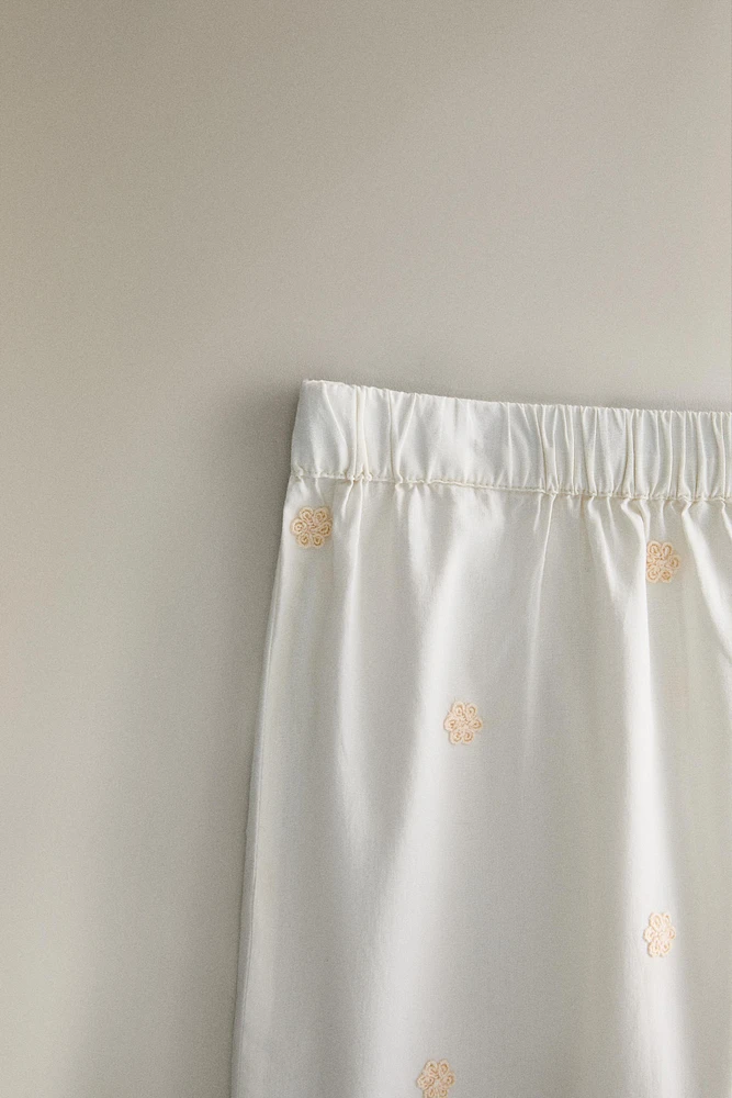 PANTALON COTON FLEURS BRODÉES