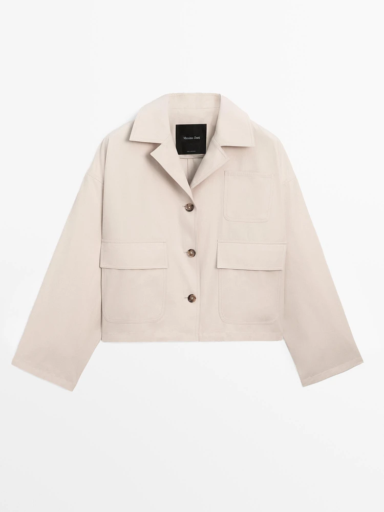 Water-repellent cape jacket