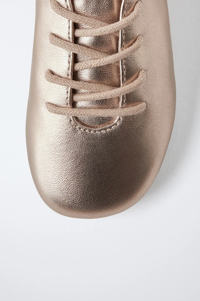 DERBYS EN CUIR