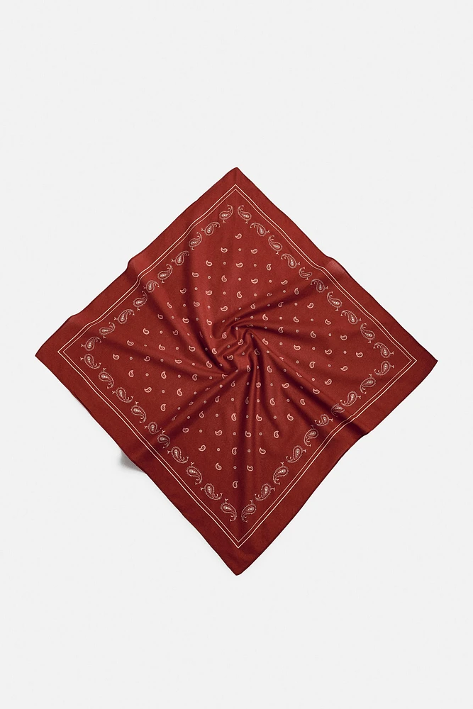 PAISLEY PRINT BANDANA
