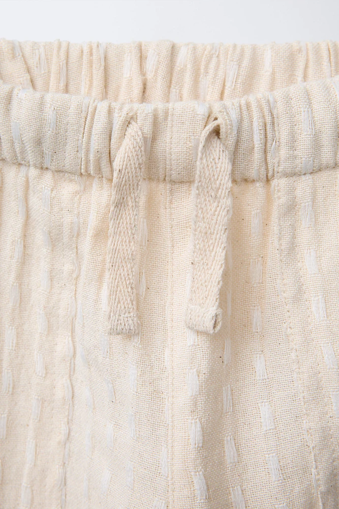 PANTALON DROIT À BRODERIES