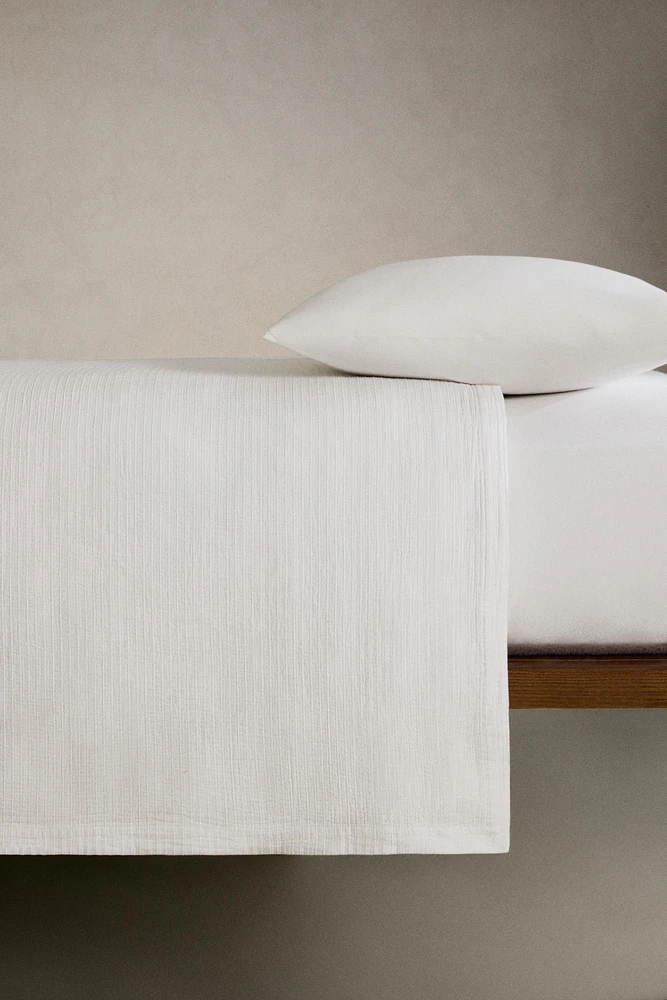 TEXTURED CHENILLE BEDSPREAD