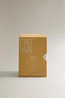 (250 G) DESERT CEDAR SCENTED CANDLE