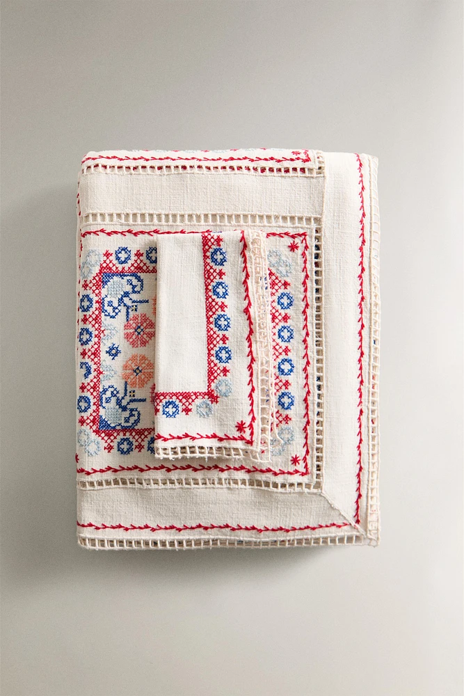 NAPPE COTON LIN BRODERIES POINT DE CROIX