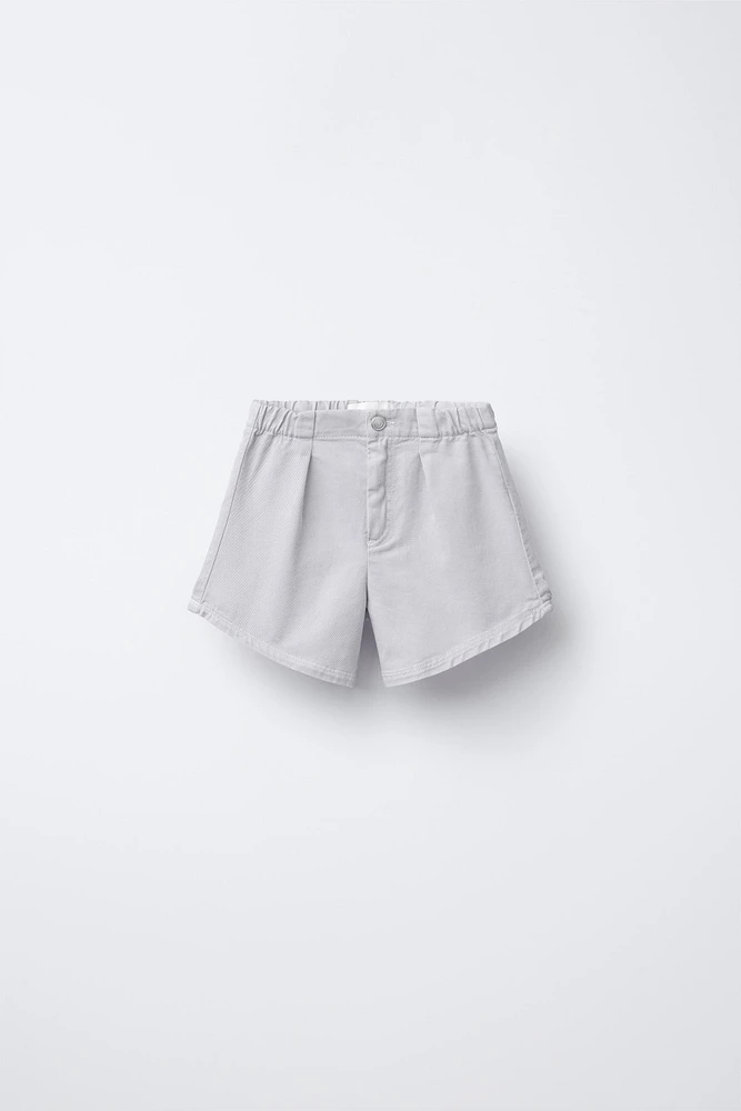 DENIM SHORTS WITH DARTS