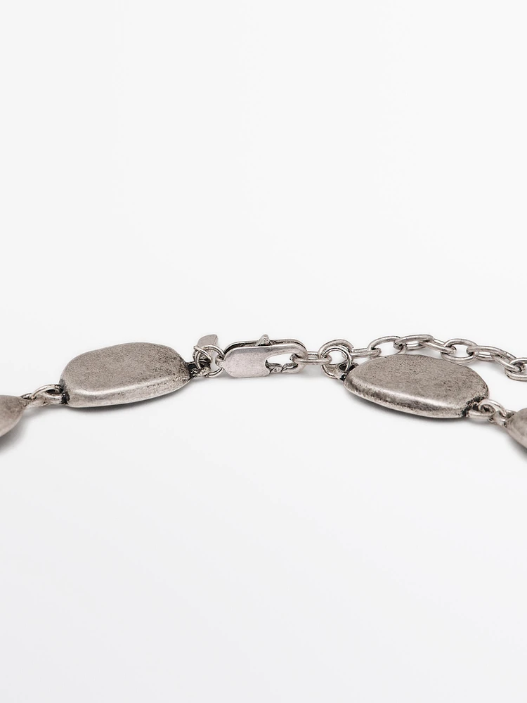 Cascade-effect necklace