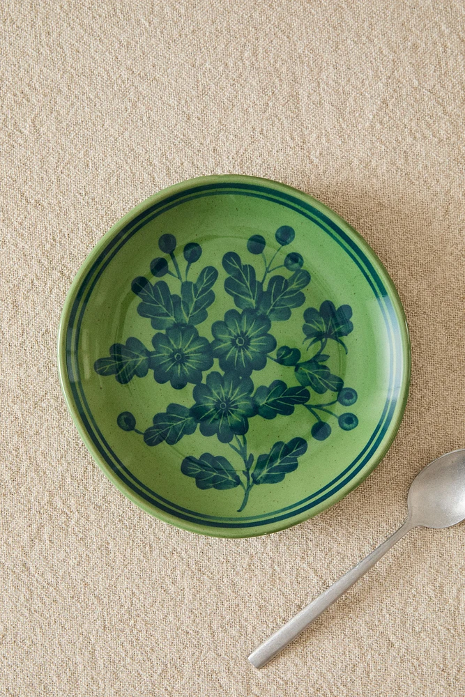 STONEWARE DINNER PLATE WITH FLORAL MOTIFS