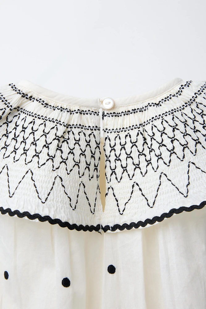 ROBE BRODÉE