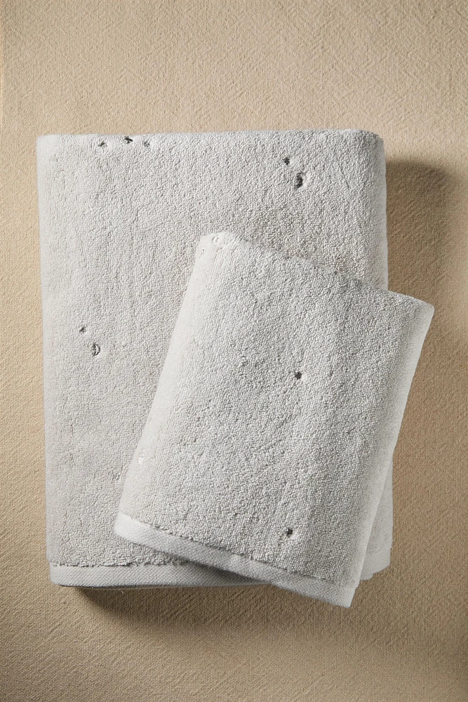 CHILDREN'S BATH TOWEL WITH STARS AND HEARTS