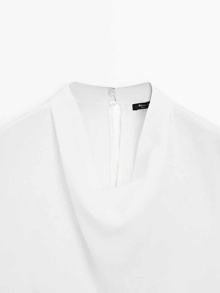 Flowing blouse with draped collar