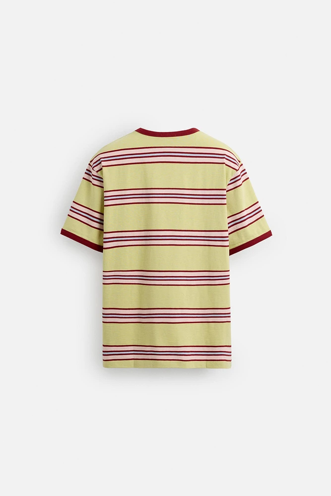 T-SHIRT À RAYURES CONTRASTÉES