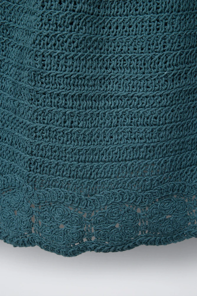 JUPE EN MAILLE DE CROCHET À FLEURS