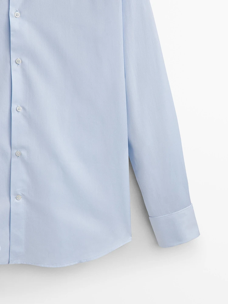 Slim fit cotton shirt with double cuffs
